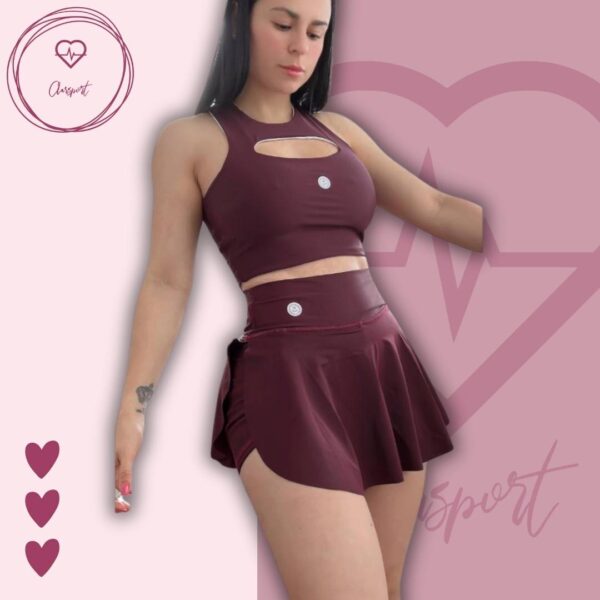Set falda short color vino + top dulcinea - Imagen 4